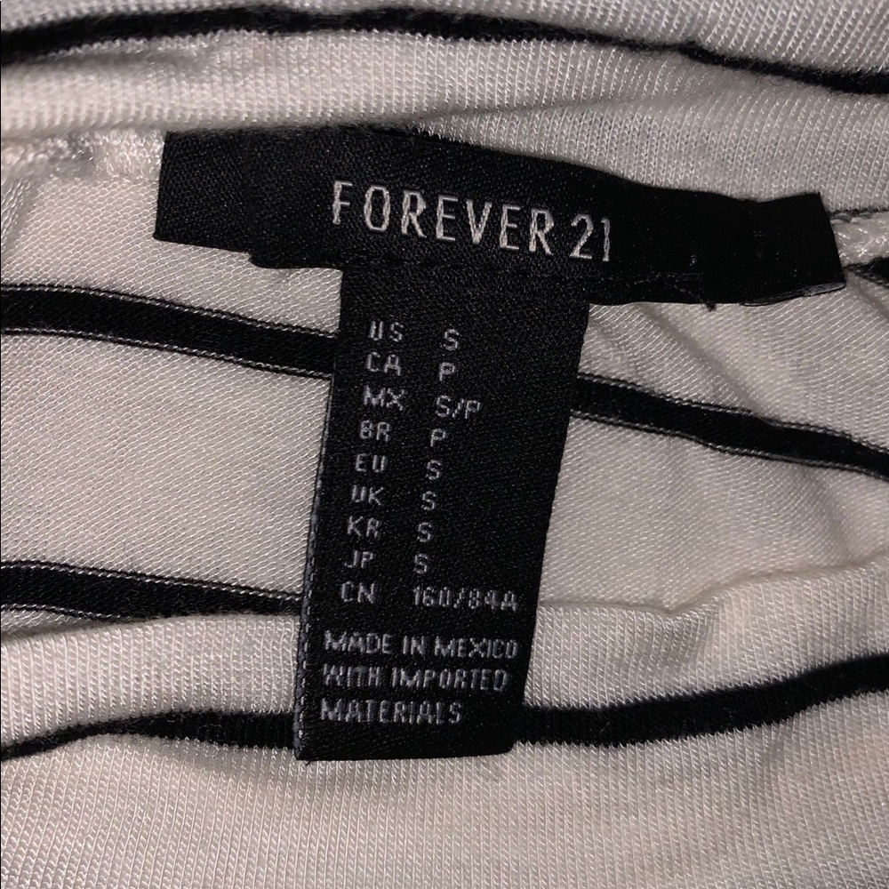 Cropped Striped Tee - Picture 3 of 3